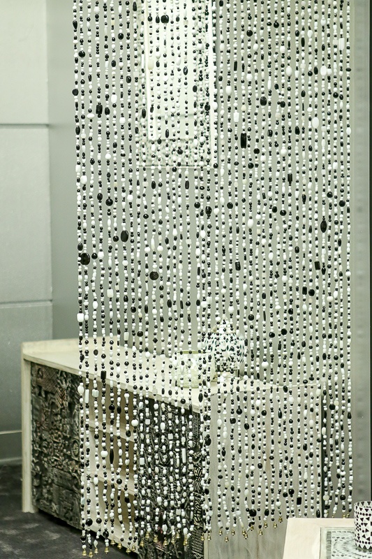 Decoratief cache Gedateerd kralengordijn van glaskralen, ook als vliegengordijn of roomdivider