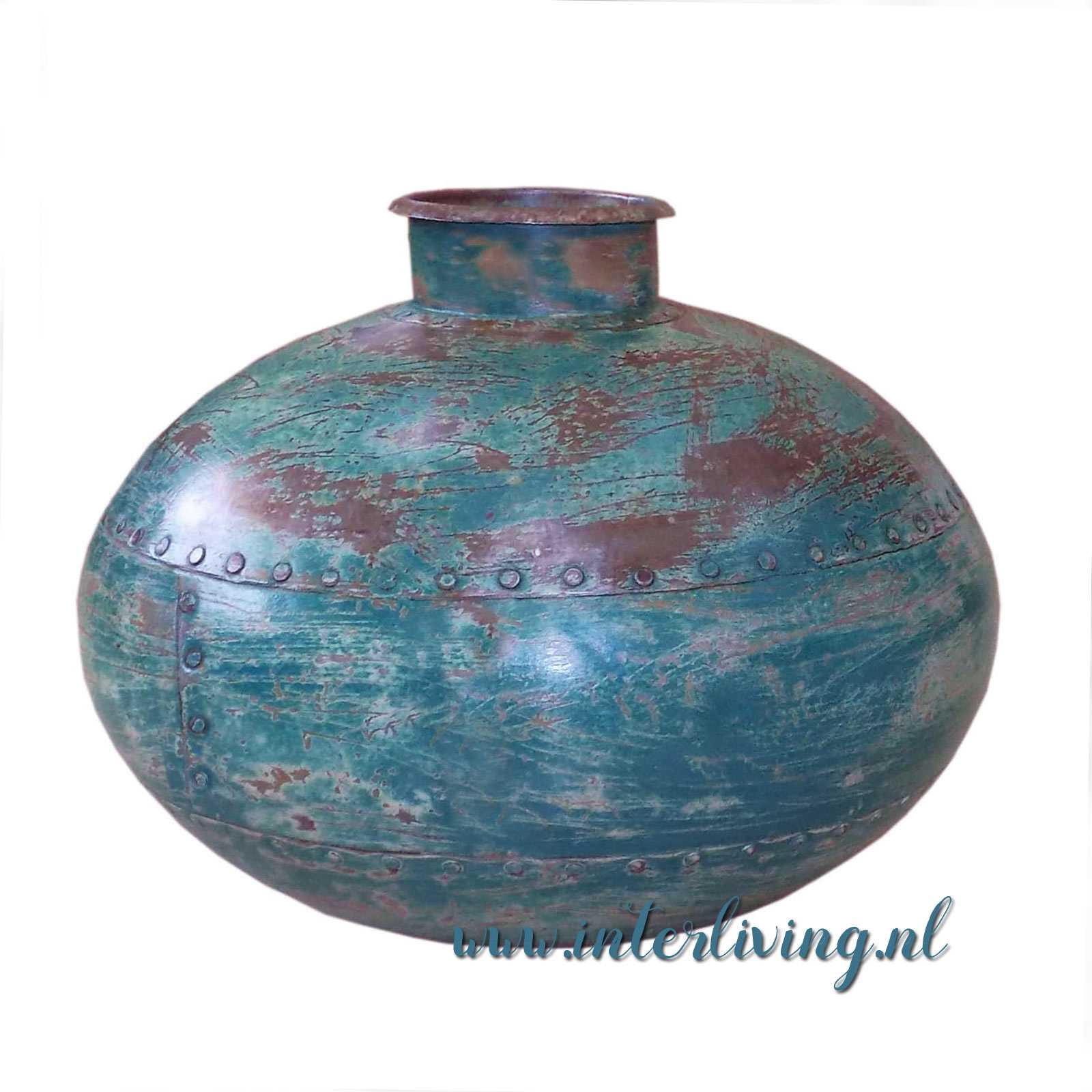 protest personeelszaken advocaat vintage waterkruik van oud metaal (ijzer) - grote pot uit India