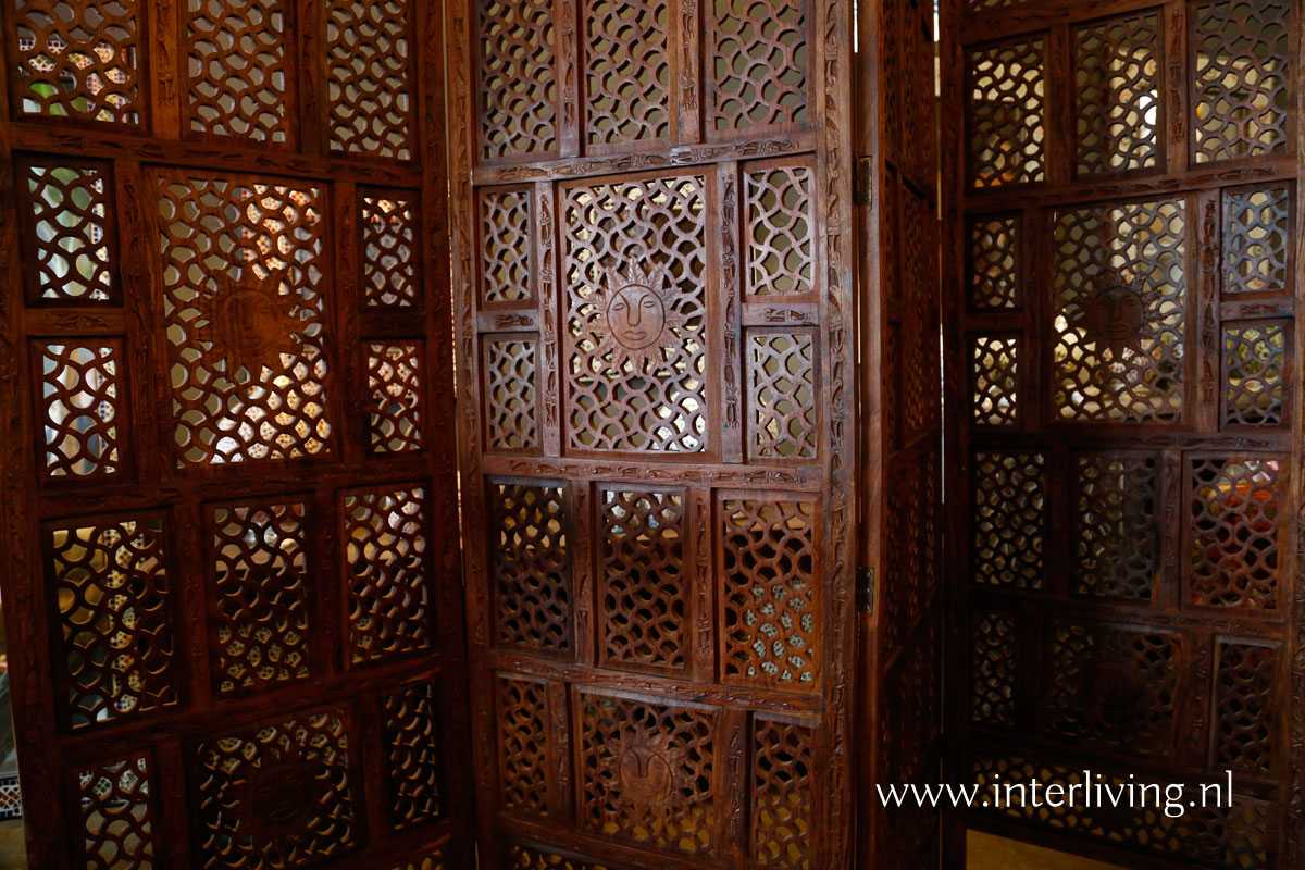 Perioperatieve periode Tienerjaren Asser Oosters kamerscherm of roomdivider van hout uit India met houtsnijwerk